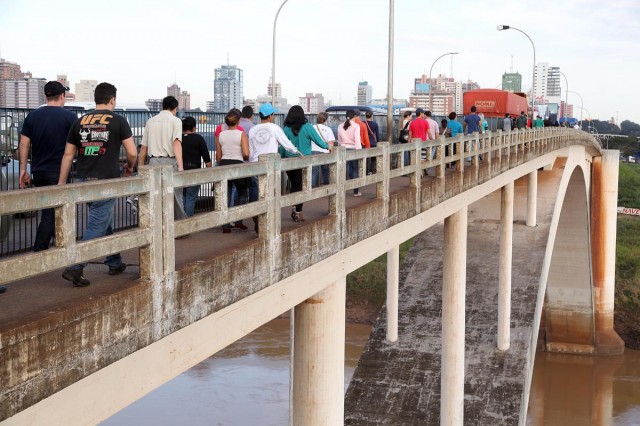 Ponte da Amizade -- Foto Kiko Sierich