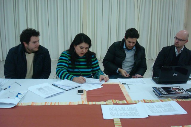 Diretor-executivo do Codefoz, Dimas César Bragagnolo (a direita), durante reunião de organização do Codeleste