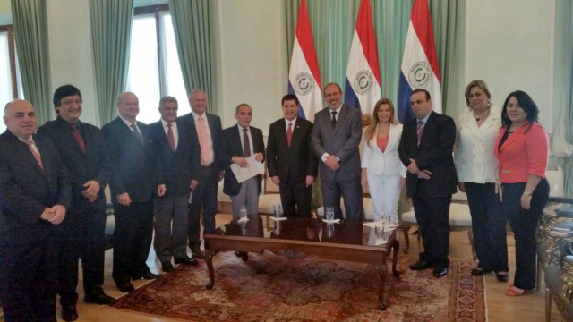 Lideranças da fronteira em audiência com presidente do Paraguai, Horacio Cartes
