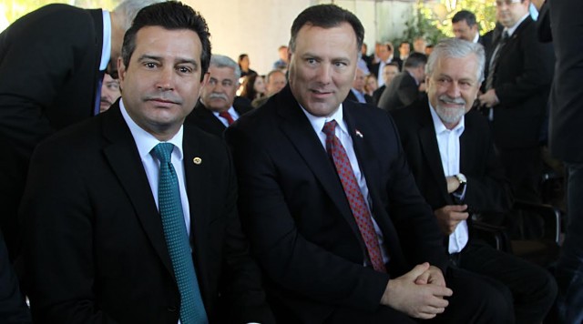Ministros do Brasil e do Paraguai com Jorge Samek, presidente da Itaipu - foto Roger Meireles